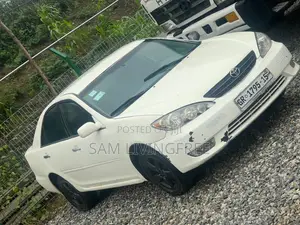 Toyota Camry LE 4dr Sedan (2.4L 4cyl 5A) 2005 White