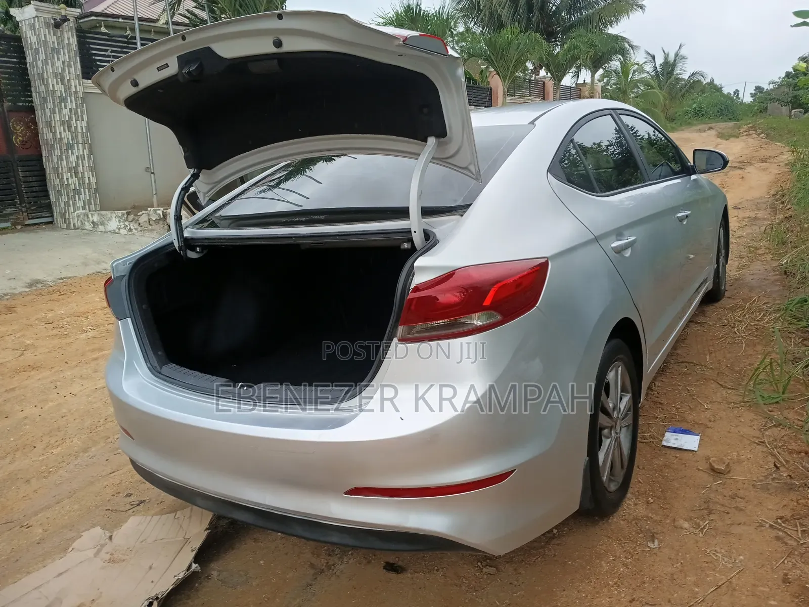 Hyundai Elantra 2018 Silver