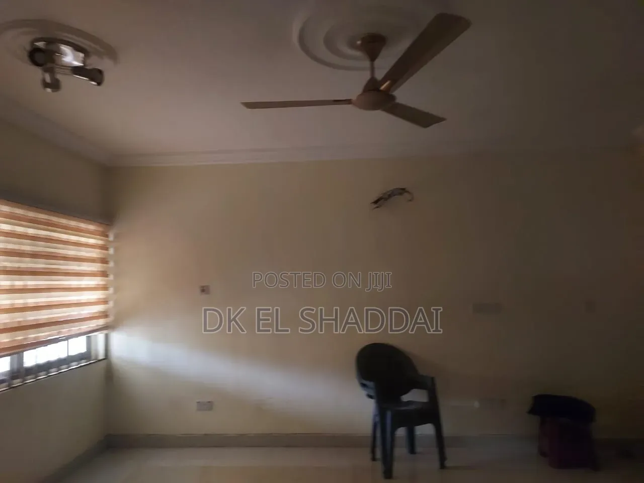5bdrm House in Pokuase for rent