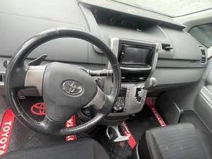 Toyota Voxy 2010 Black