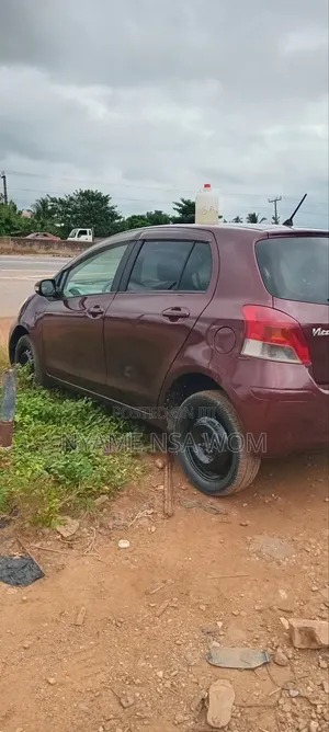 Toyota Vitz 2010 Brown