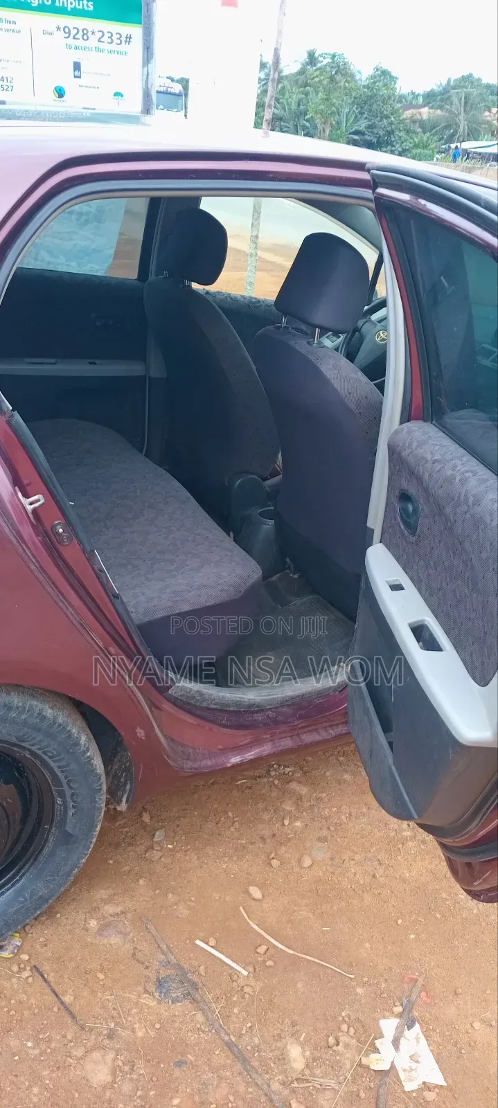 Toyota Vitz 2010 Brown