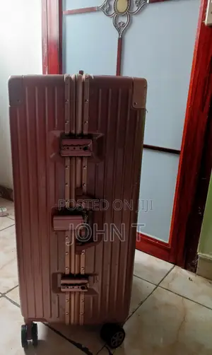 Used Luxurious Zipless Trolley Luggage Unbreakable