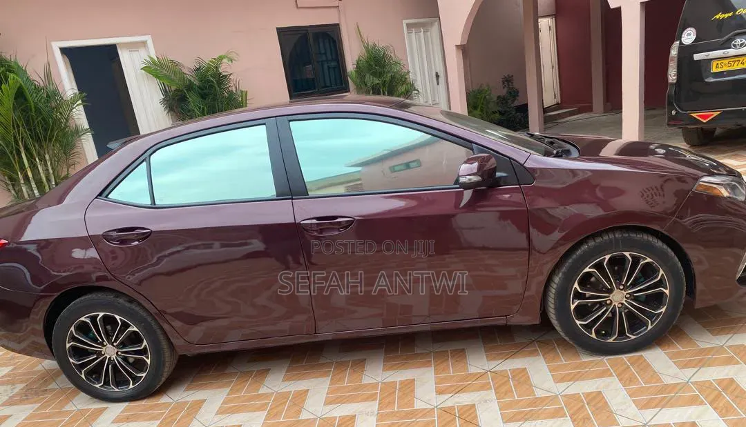 Toyota Corolla 2018 Burgundy