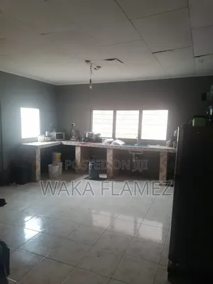 5bdrm House in Pobiman Township, Amasaman for sale
