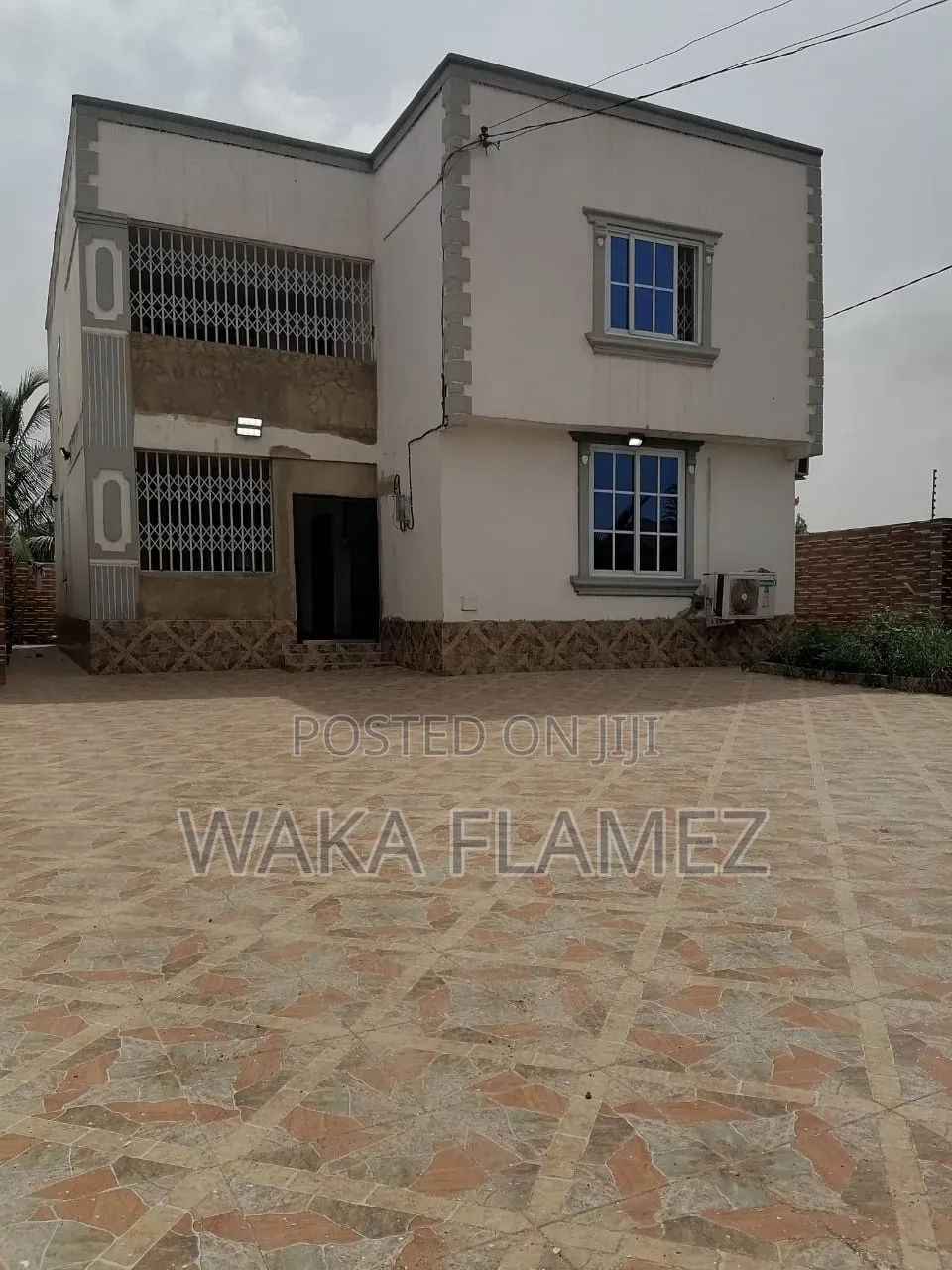4bdrm Duplex in Satellite, Amasaman for sale