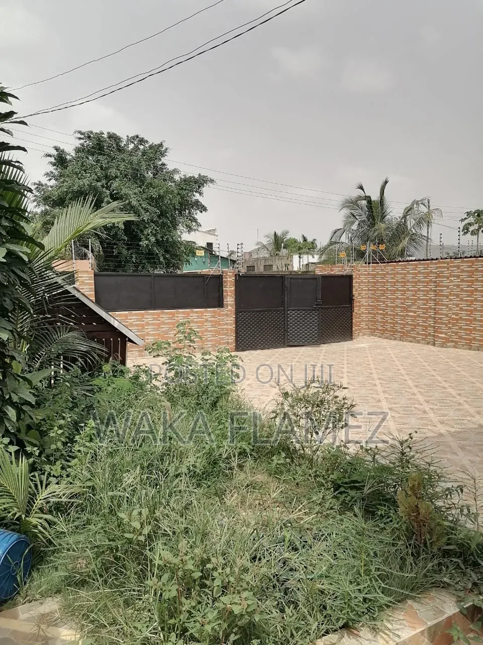 4bdrm Duplex in Satellite, Amasaman for sale
