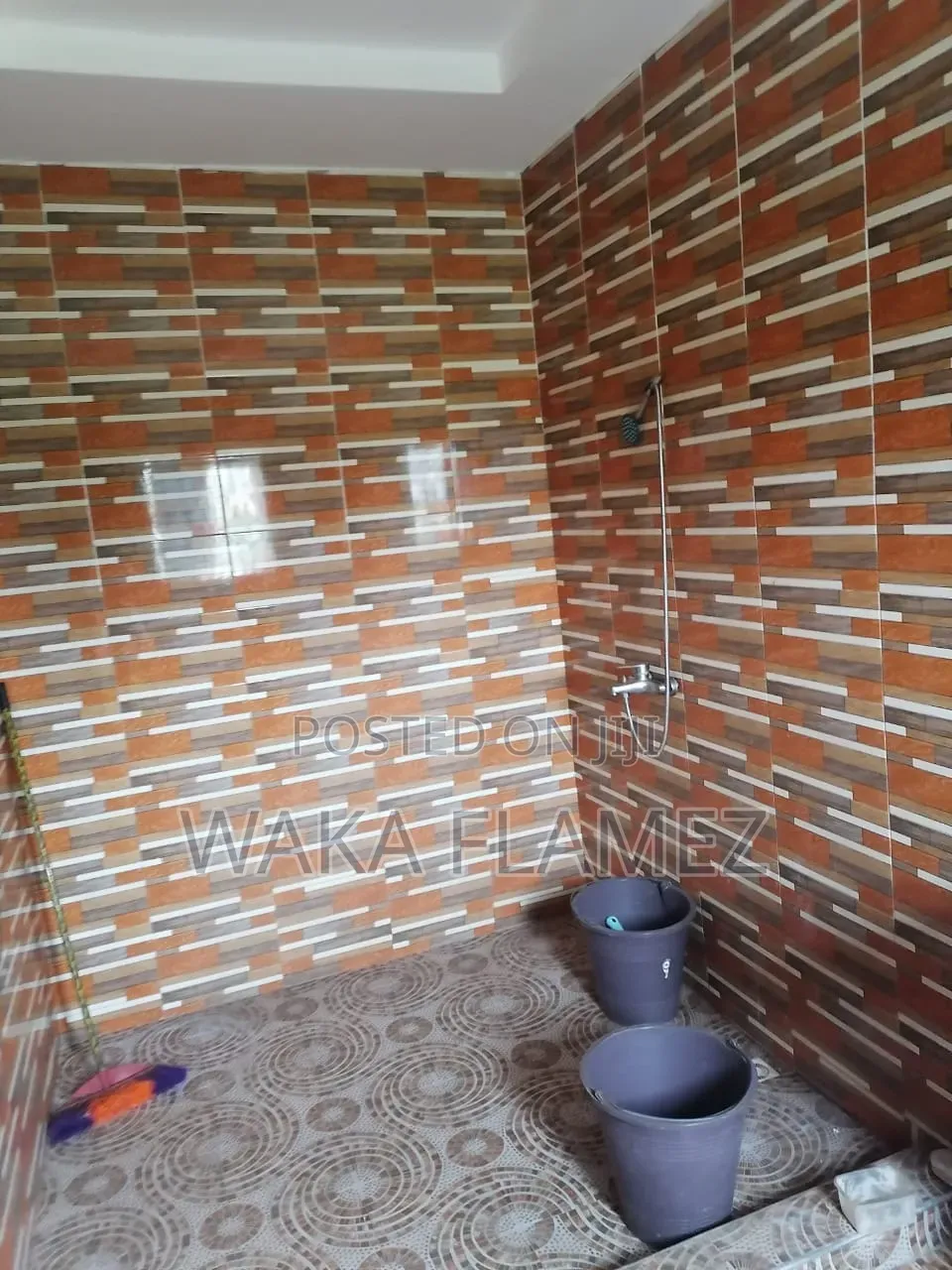 4bdrm Duplex in Satellite, Amasaman for sale