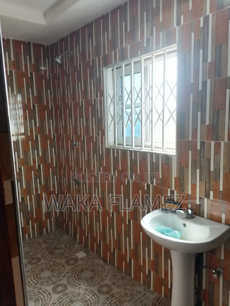 4bdrm Duplex in Satellite, Amasaman for sale