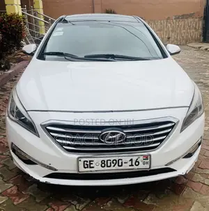 Hyundai Sonata Sport 2.0T Sedan FWD (2.0L 4cyl 6A) 2016 White