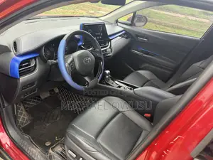 Toyota C-HR 2022 Red