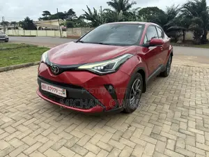 Toyota C-HR 2022 Red