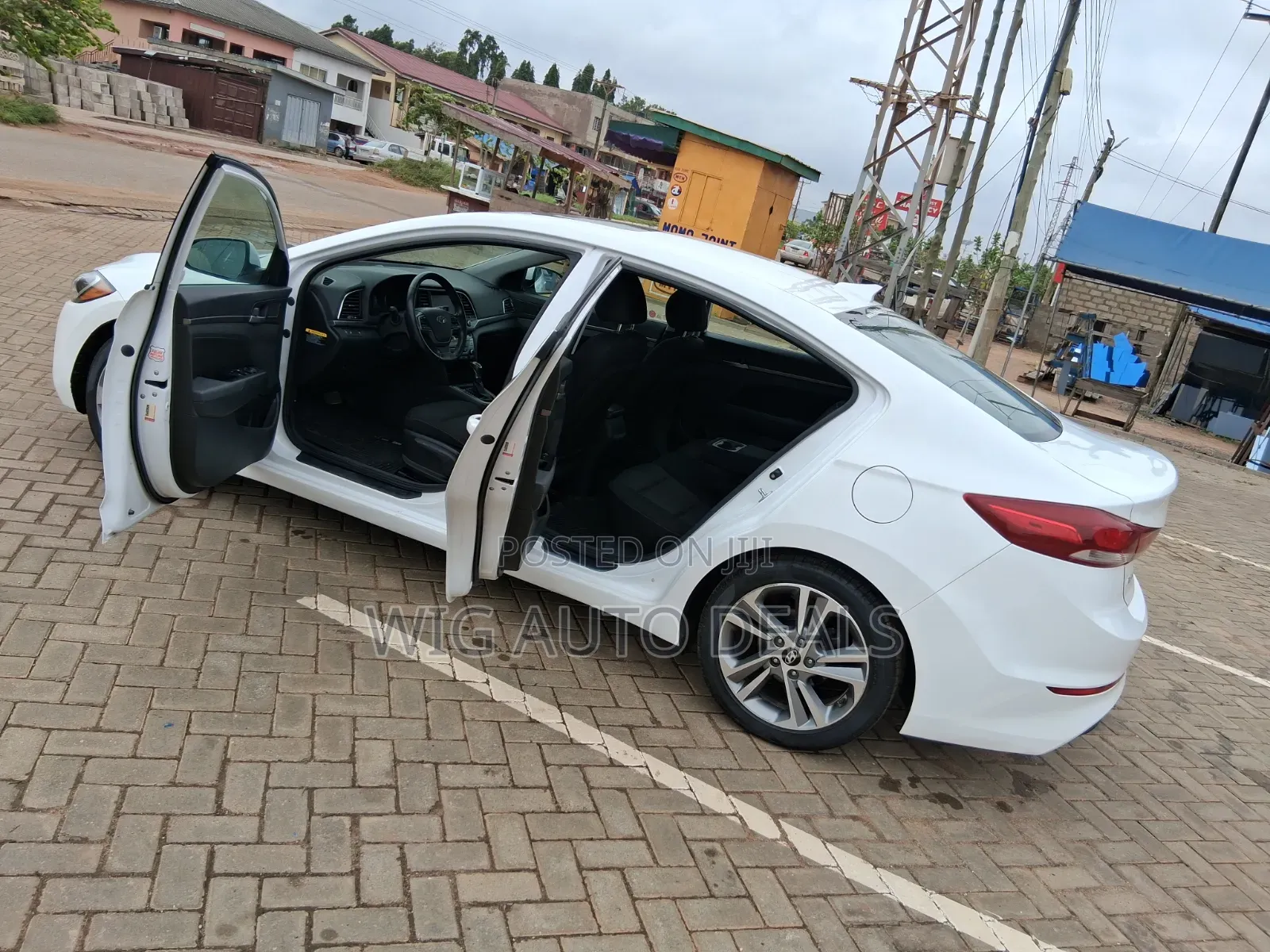 Hyundai Elantra 2018 White
