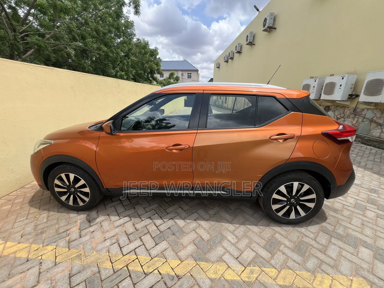 Nissan Kicks S 2018 Orange