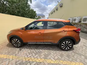 Nissan Kicks S 2018 Orange
