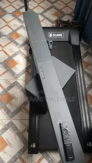 Neat Home Used Samsung Q Series Soundbar System With Remote