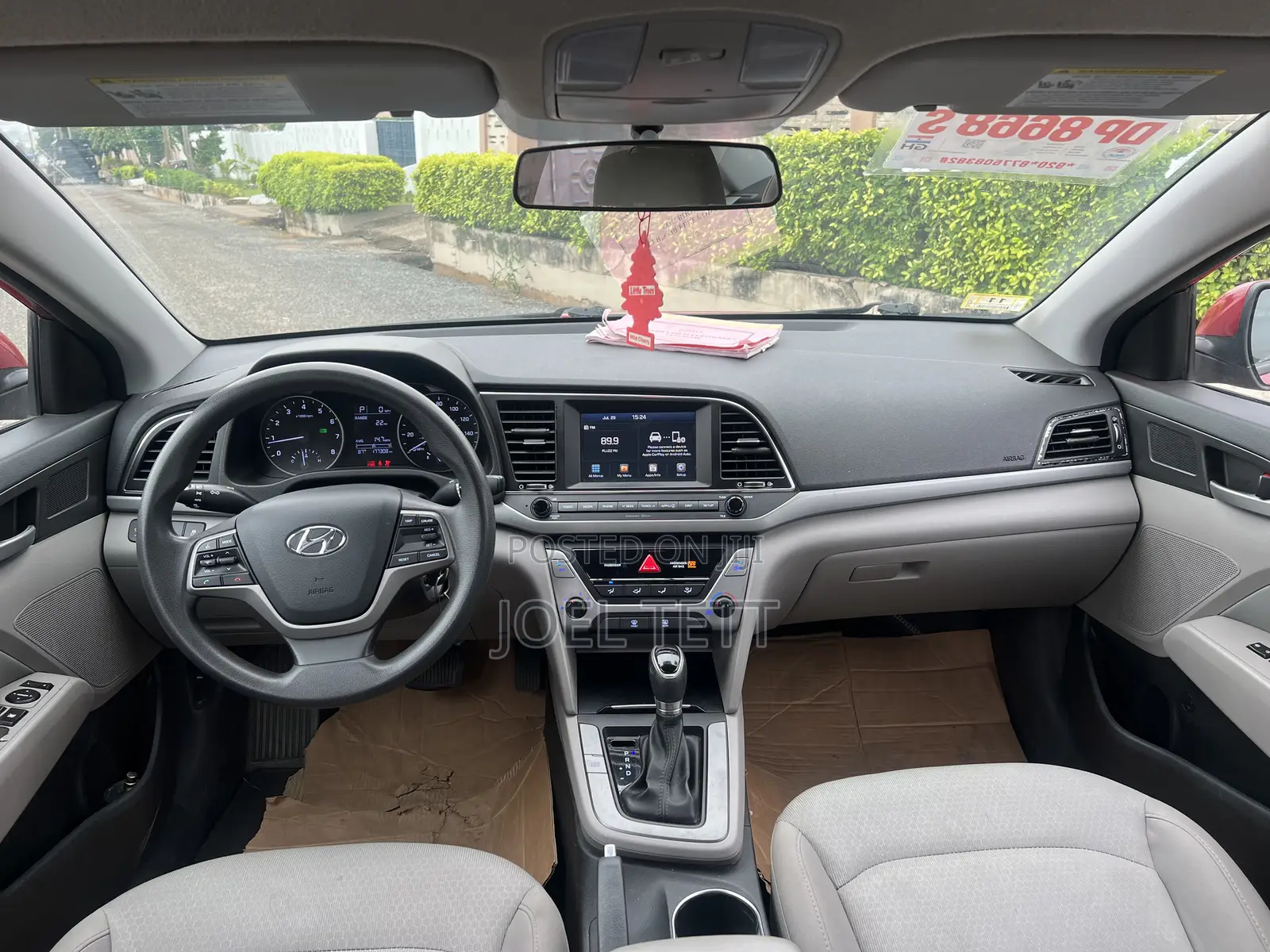 Hyundai Elantra 2017 Red