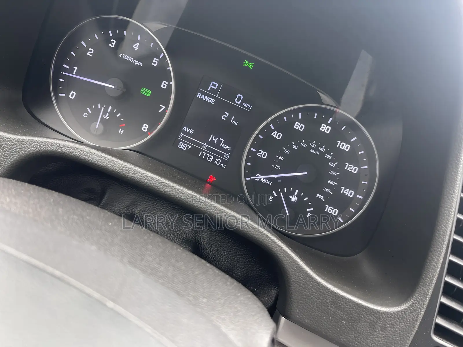 Hyundai Elantra 2017 Red