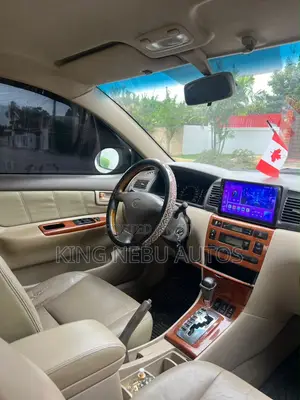 Toyota Corolla Altis 2013 Gold