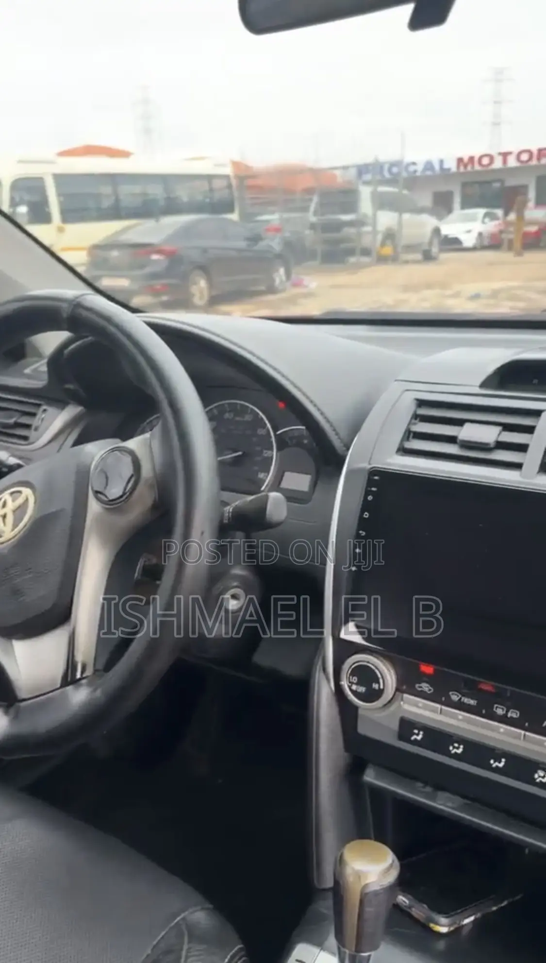 Toyota Camry SE 4dr Sedan (2.5L 4cyl 6A) 2014 Red