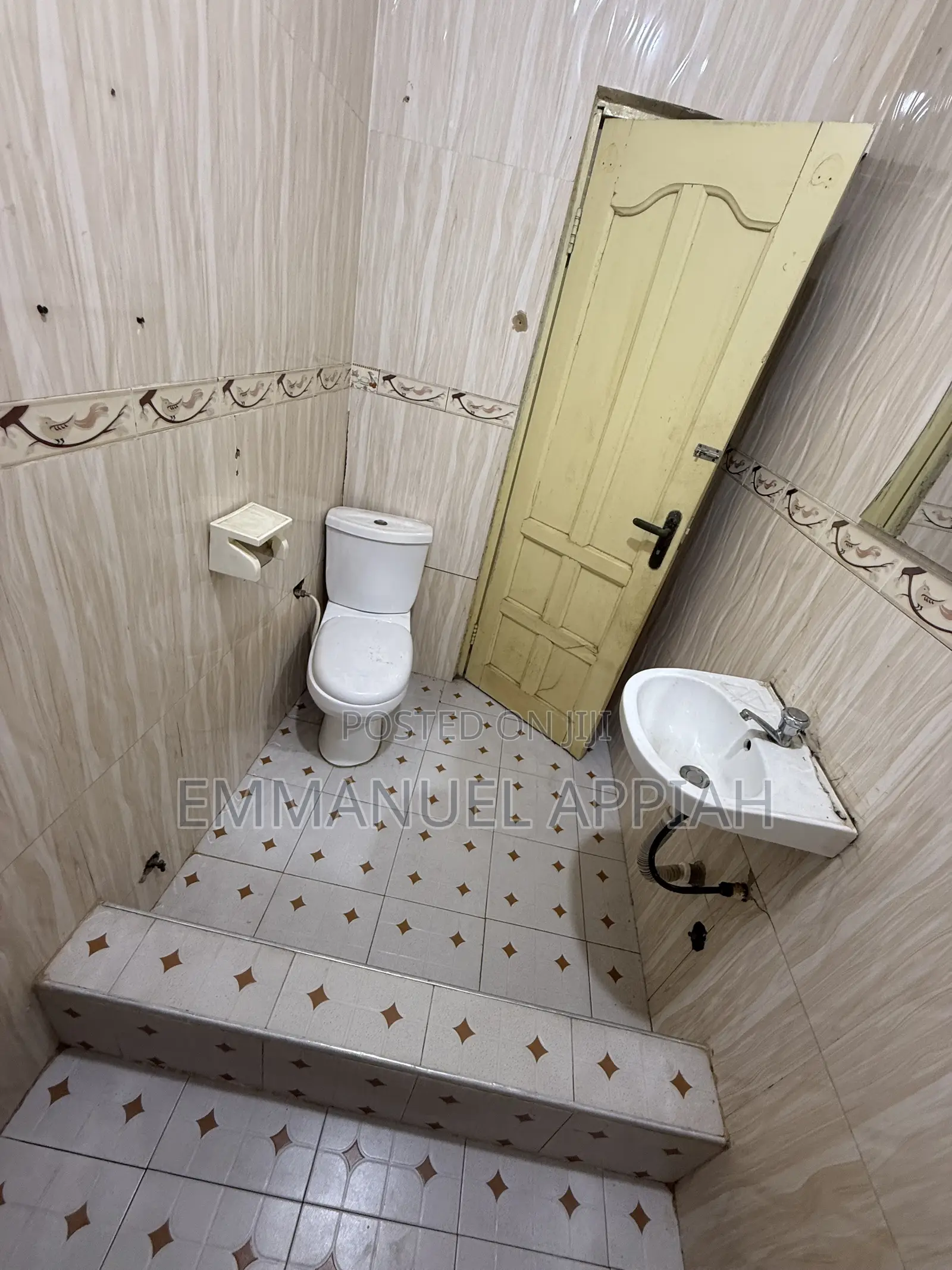 1bdrm Room & Parlour in Awoshei Onyinase, Awoshie for rent