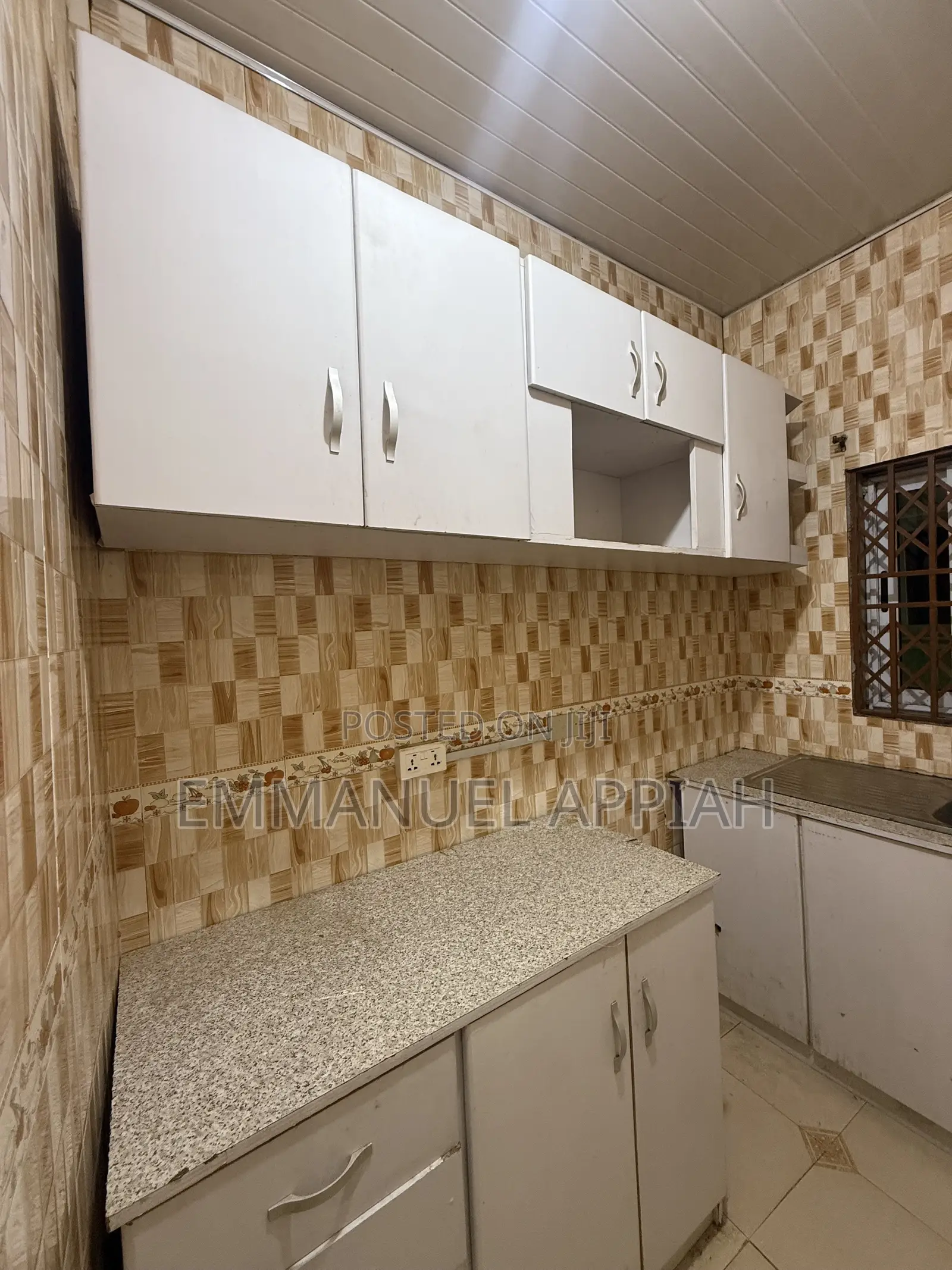 1bdrm Room & Parlour in Awoshei Onyinase, Awoshie for rent
