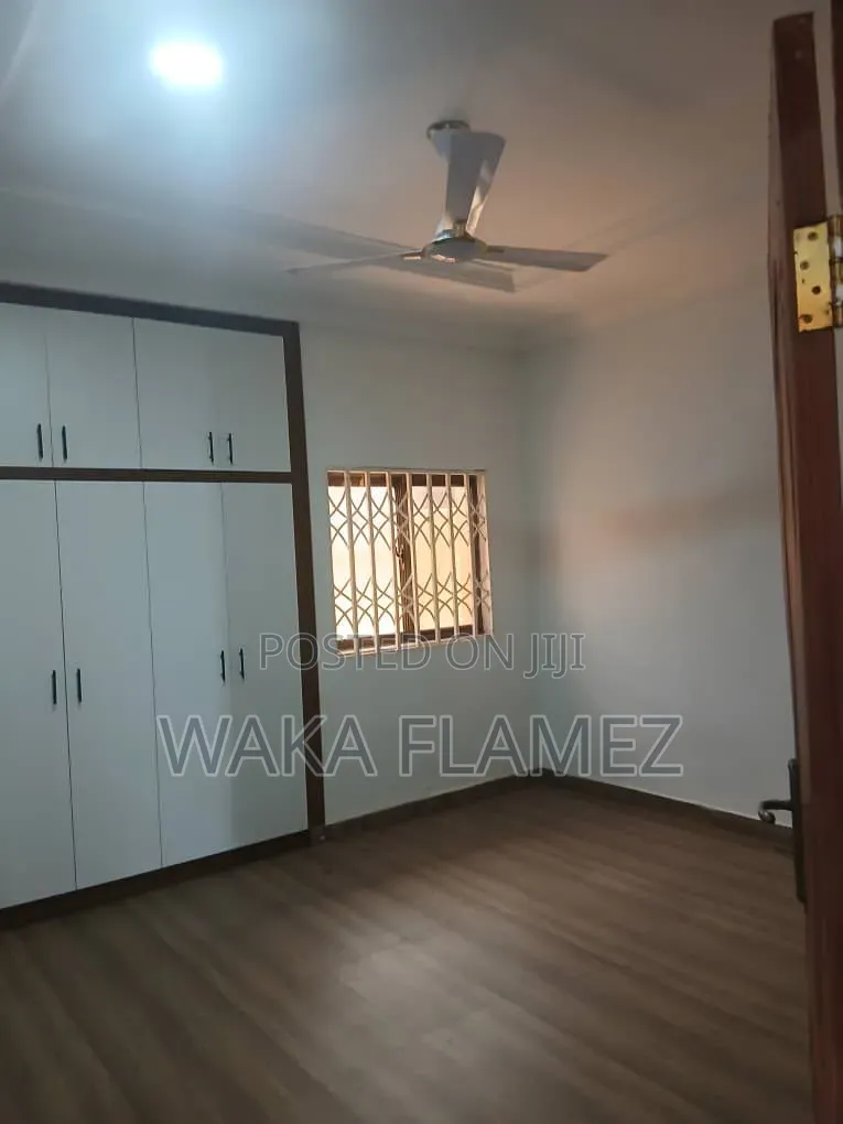 5bdrm House in Pokuase for rent