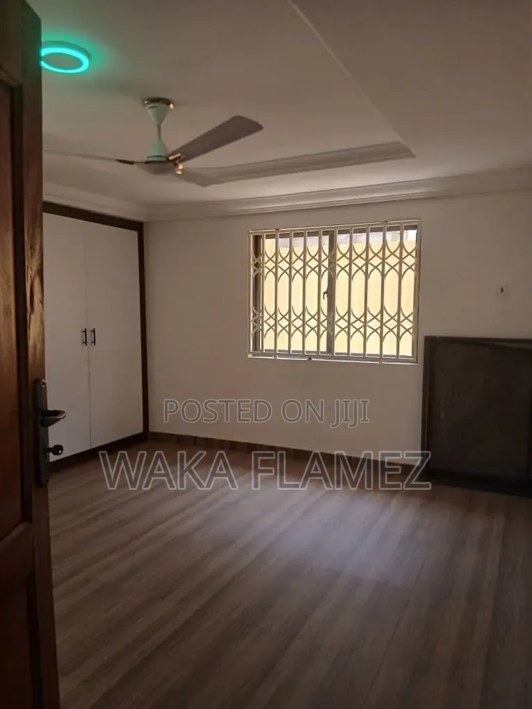 5bdrm House in Pokuase for rent