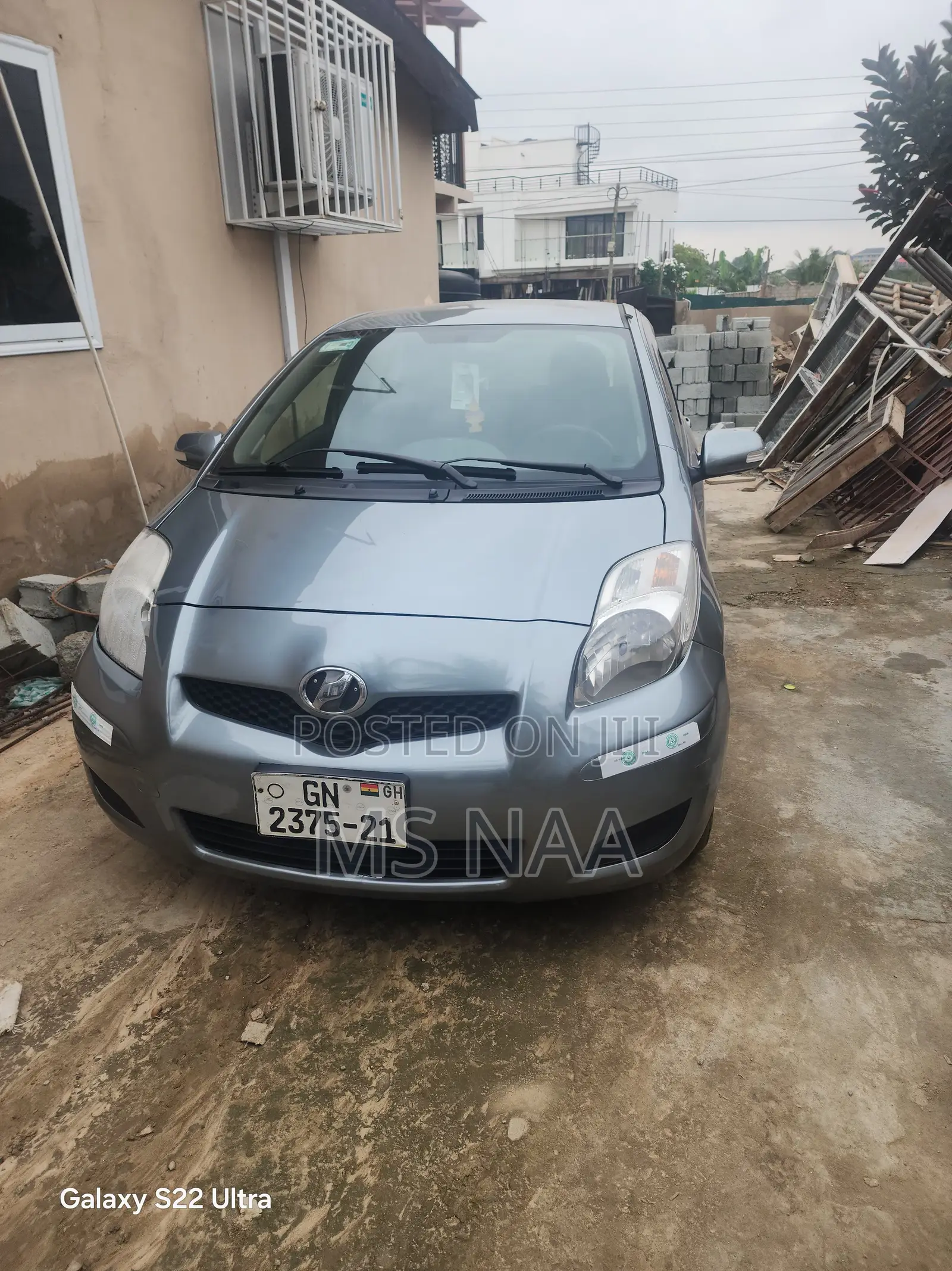Toyota Vitz 2009 Gray
