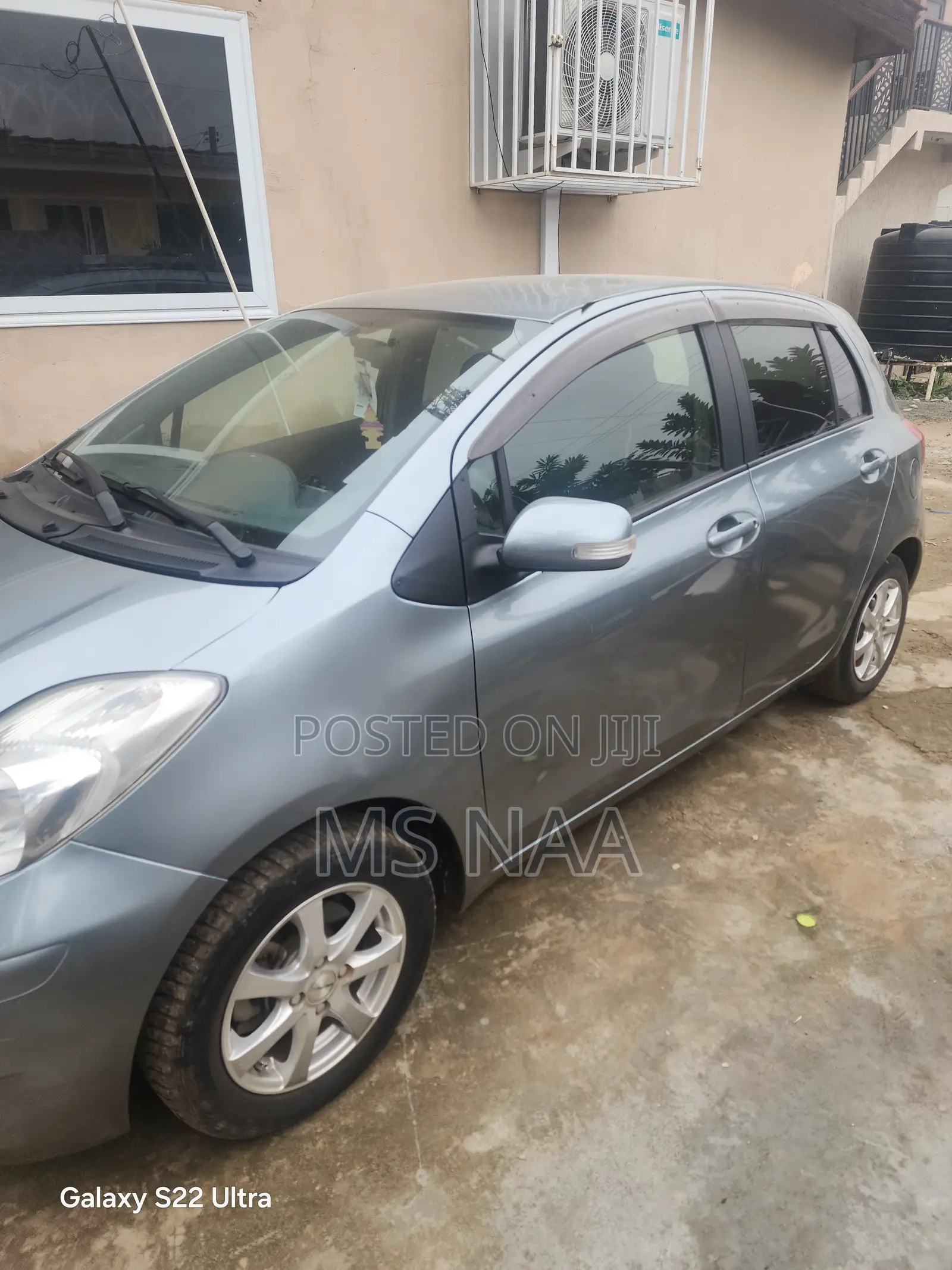 Toyota Vitz 2009 Gray