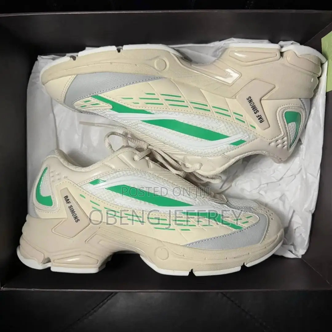 Original RAF SIMONS Ultrasceptre Cream