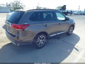 Mitsubishi Outlander 2016 Brown