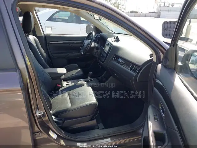 Mitsubishi Outlander 2016 Brown