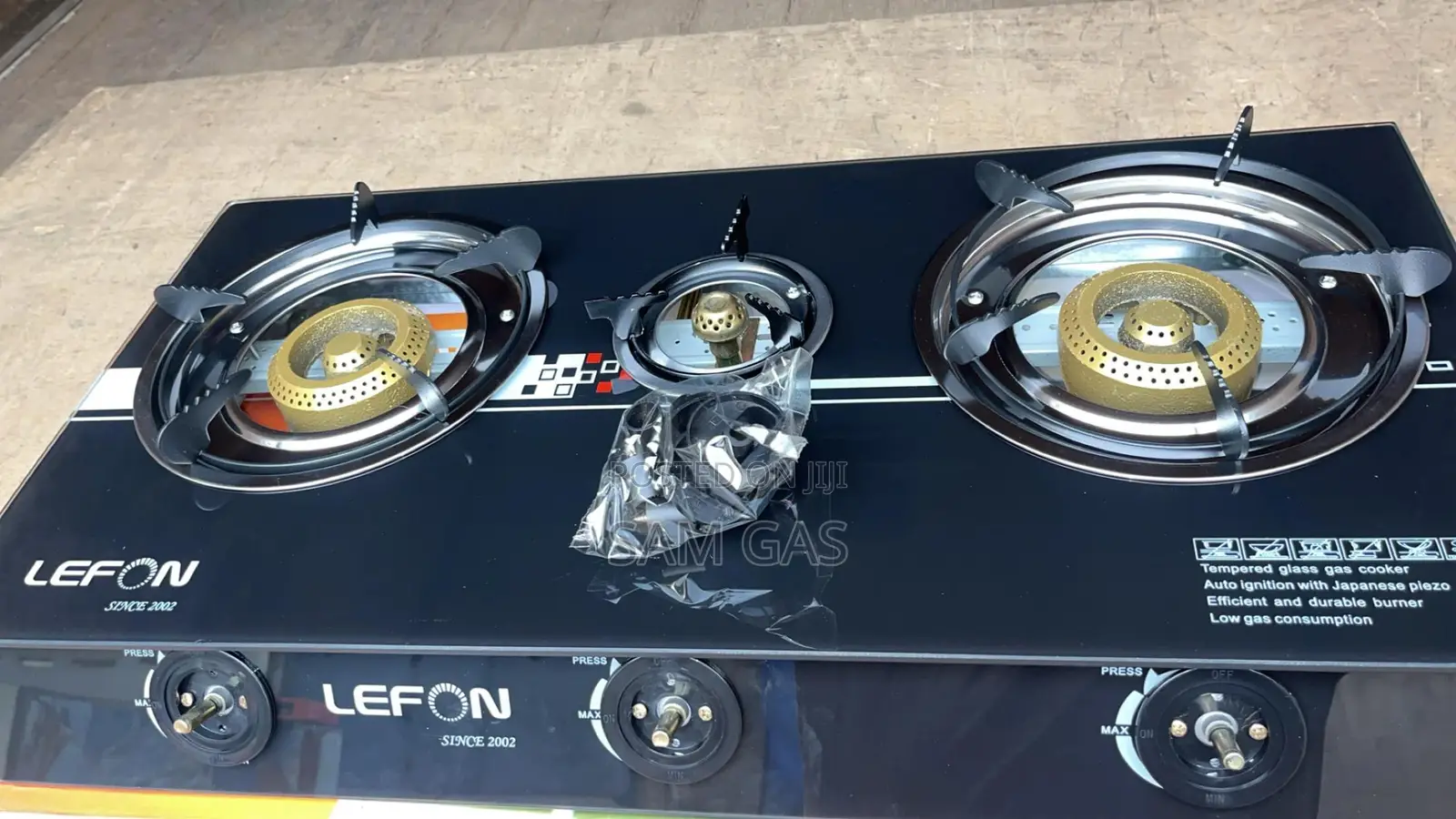 Glass 3 Burner Automatic Stove