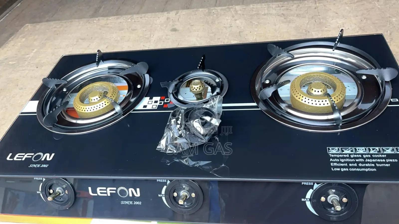Glass 3 Burner Automatic Stove