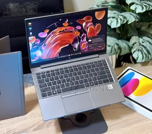New Laptop HP ZBook Firefly 14 G7 16GB Intel Core i5 SSD 256GB