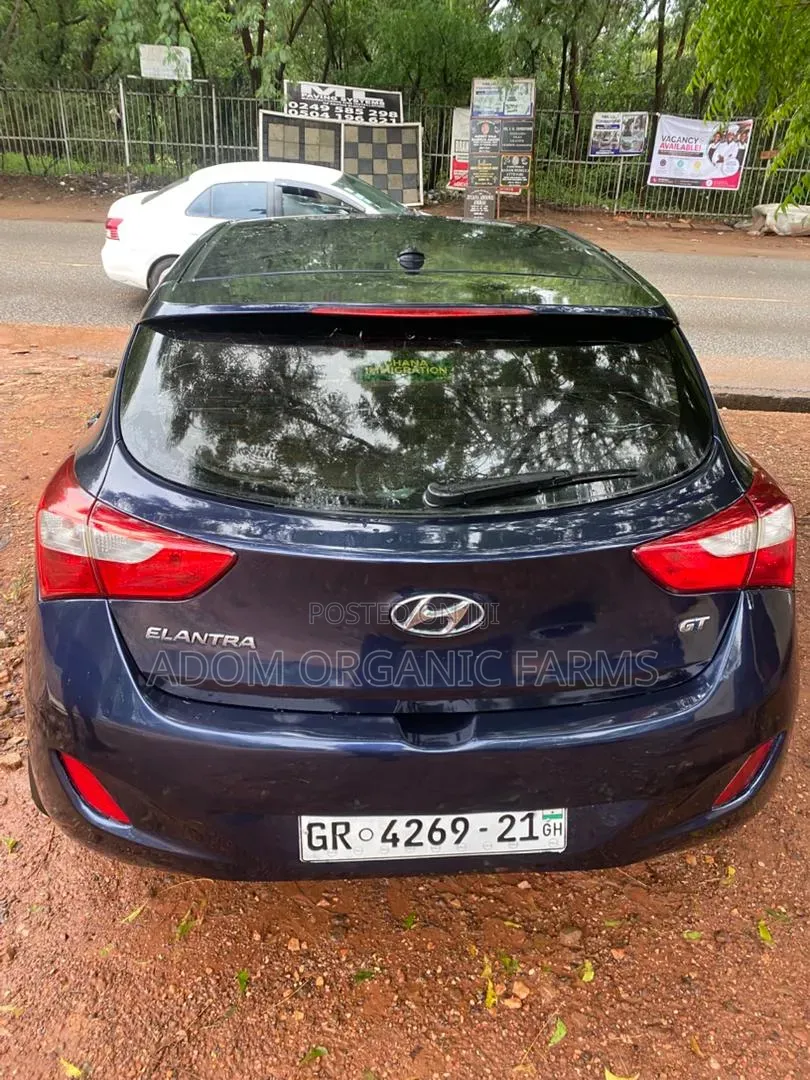 Hyundai Elantra Limited Sedan FWD (1.8L 4cyl 6A) 2016 Blue