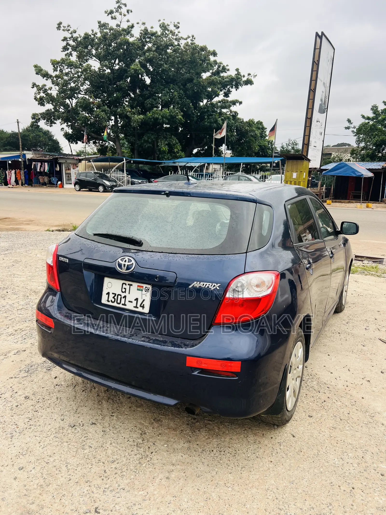 Toyota Matrix Hatchback FWD (1.8L 4cyl 5M) 2009 Blue