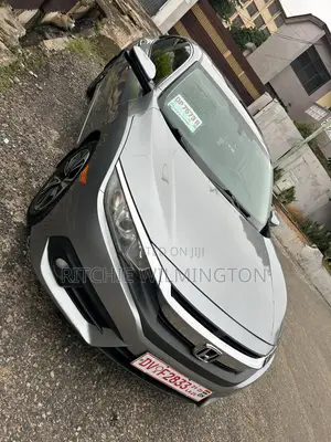 Honda Civic EX 4dr Hatchback (1.5L 4cyl) 2017 Gray