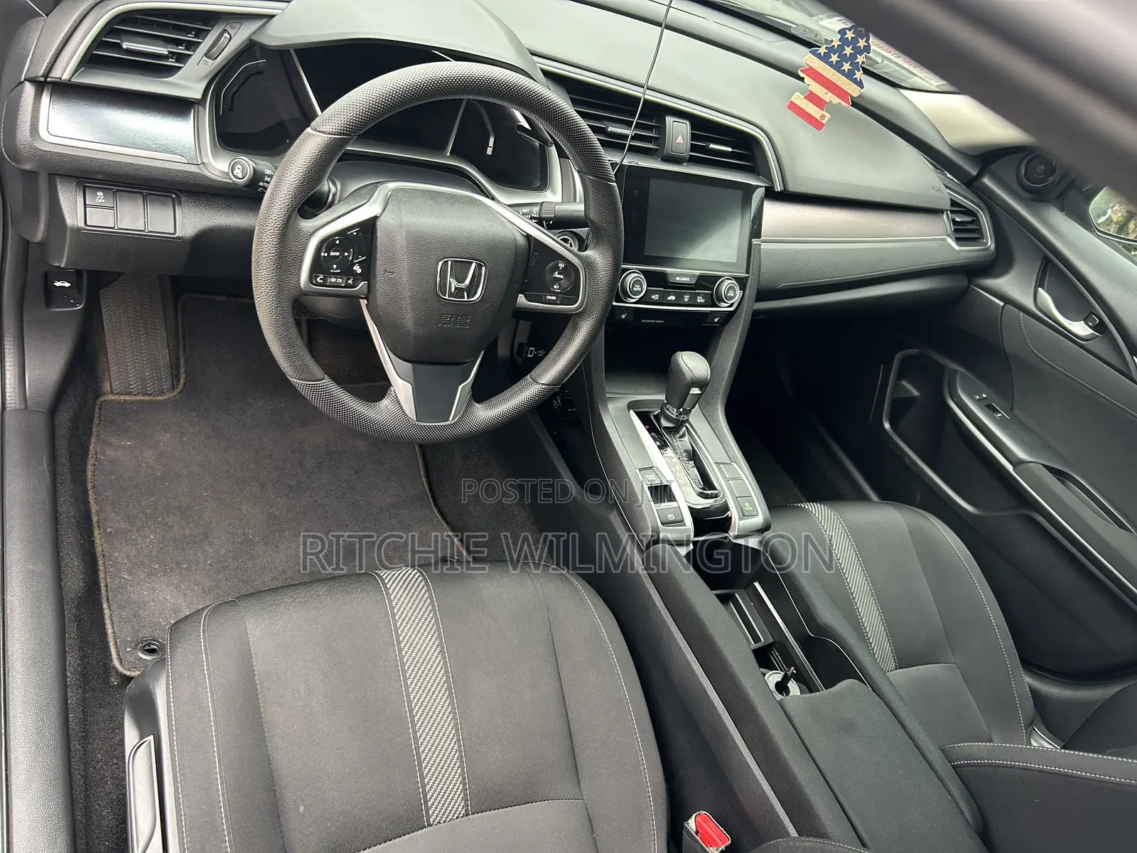 Honda Civic EX 4dr Hatchback (1.5L 4cyl) 2017 Gray