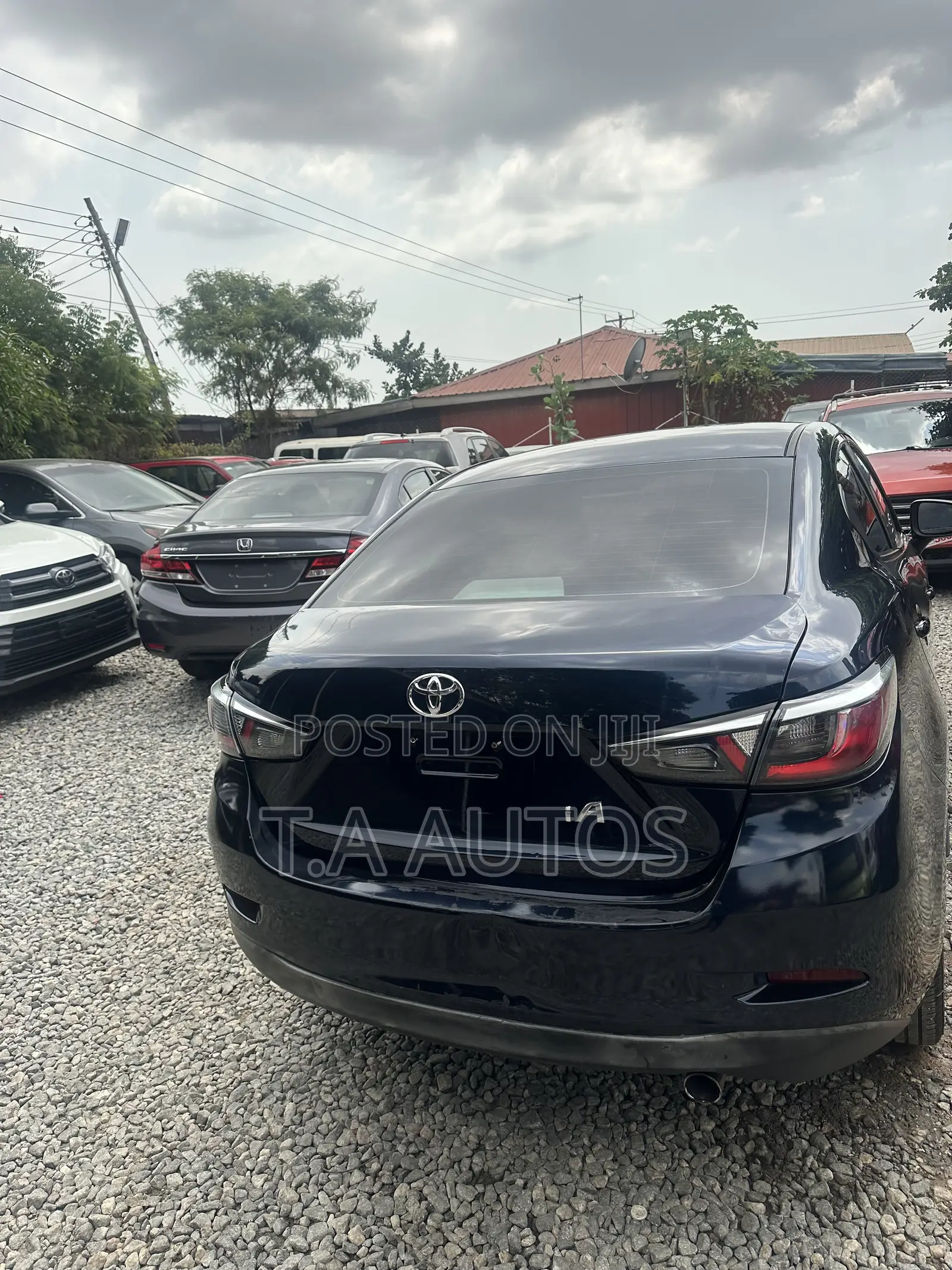 Toyota Yaris iA 1.5 FWD 2018 Gray