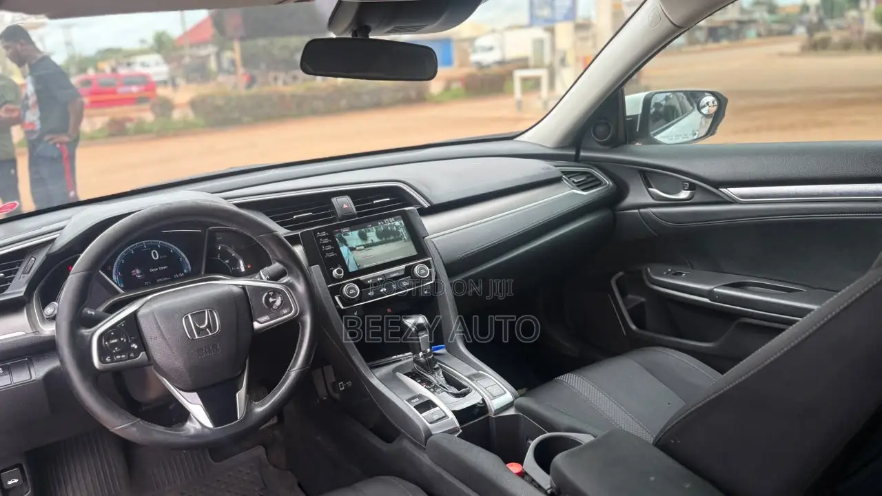 Honda Civic EX Sedan 2019 White