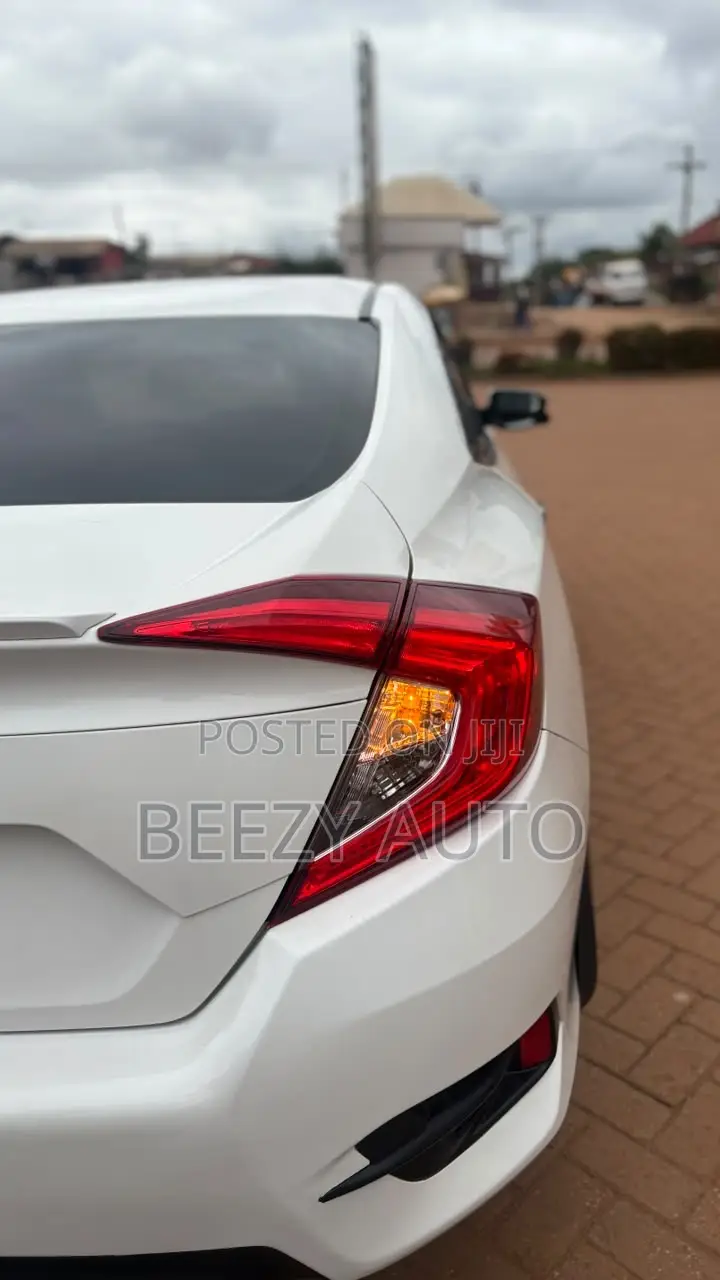 Honda Civic EX Sedan 2019 White