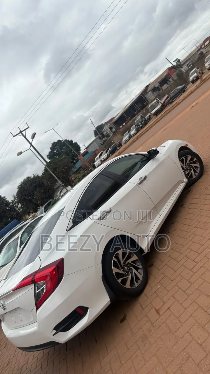 Honda Civic EX Sedan 2019 White