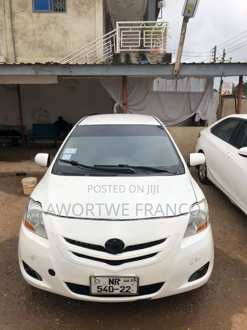 Toyota Yaris 2009 White