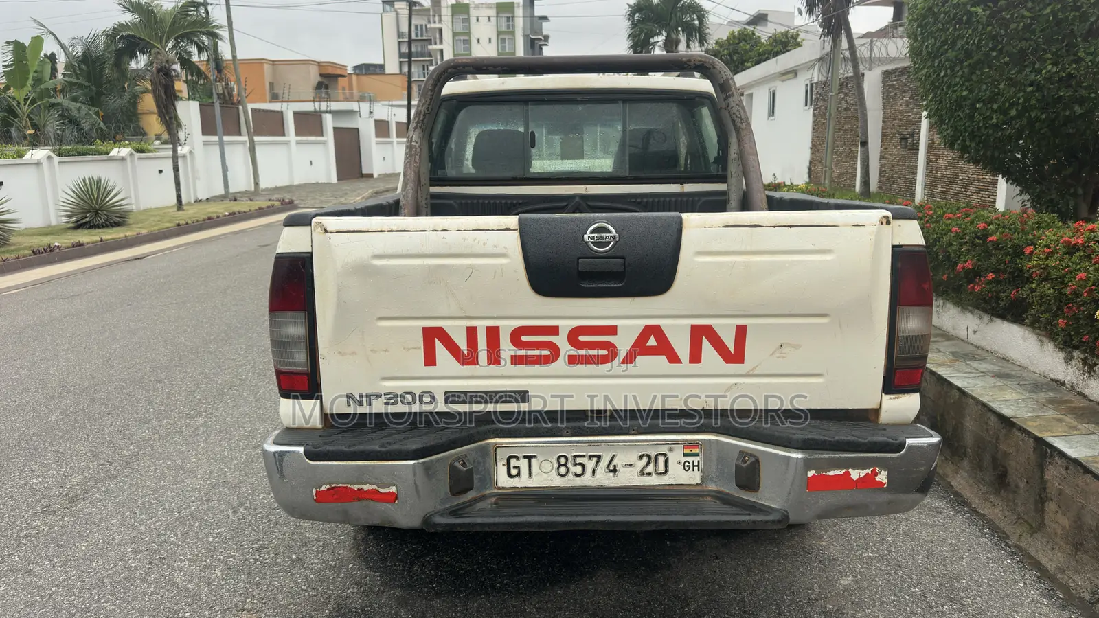 Nissan Hardbody 2018 White