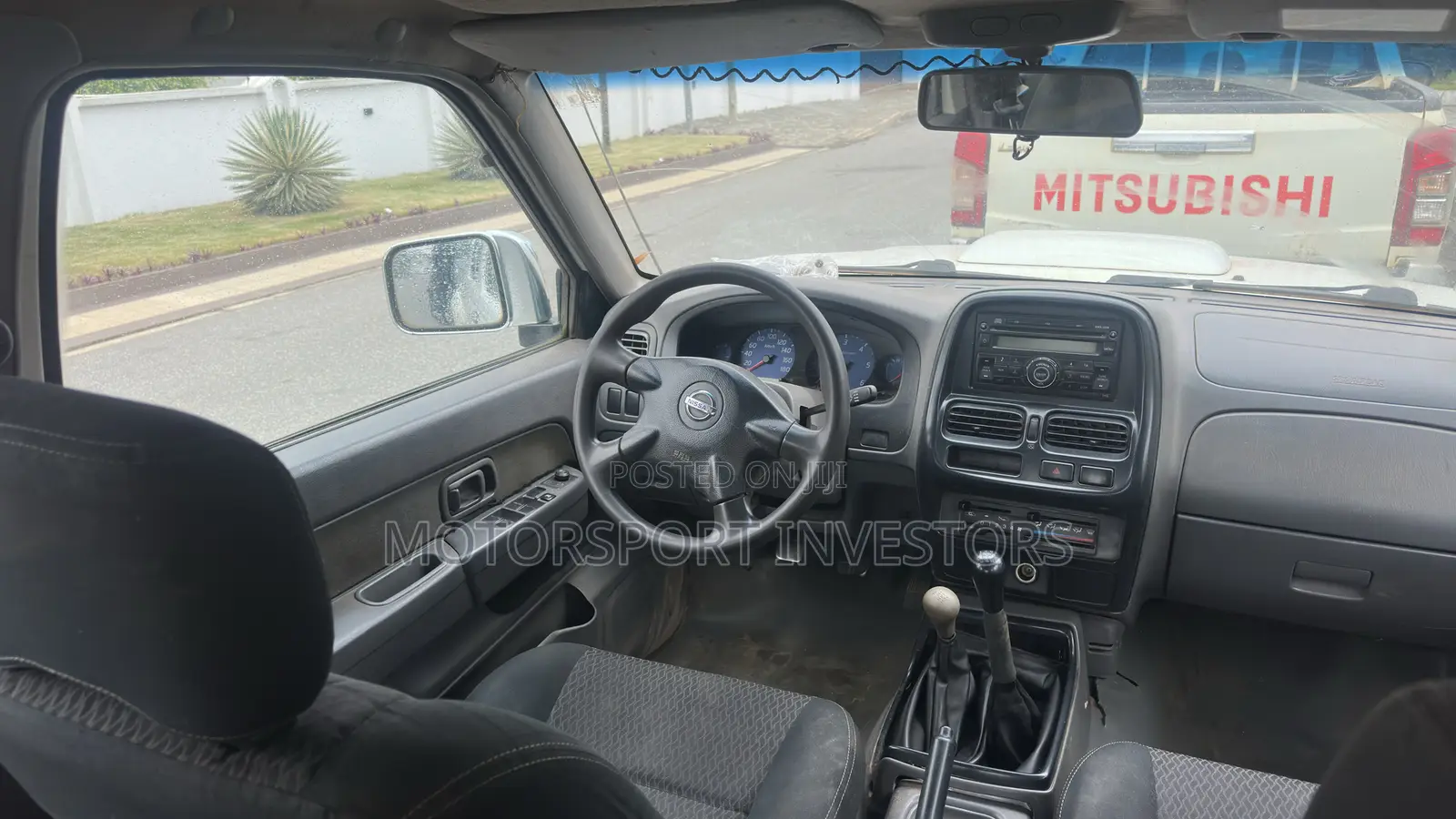 Nissan Hardbody 2018 White