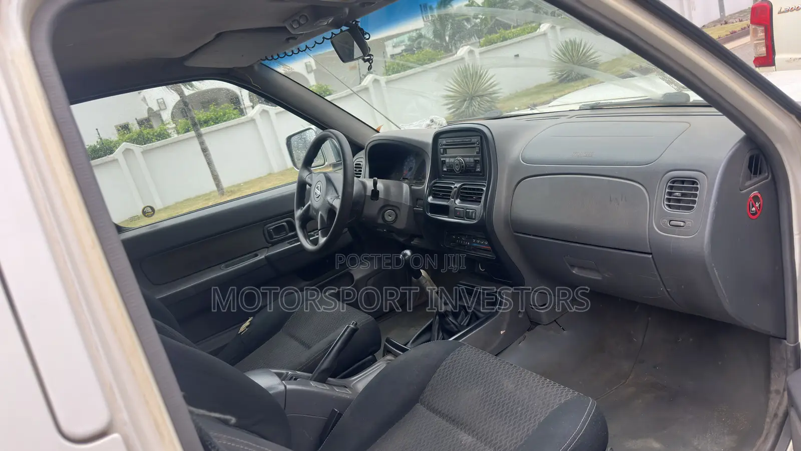 Nissan Hardbody 2018 White