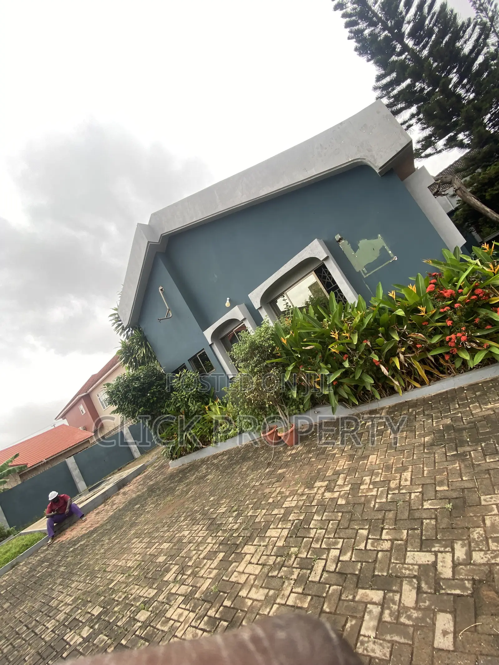 8bdrm House in Click Properties, Ability for rent
