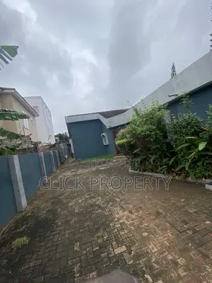 8bdrm House in Click Properties, Ability for rent